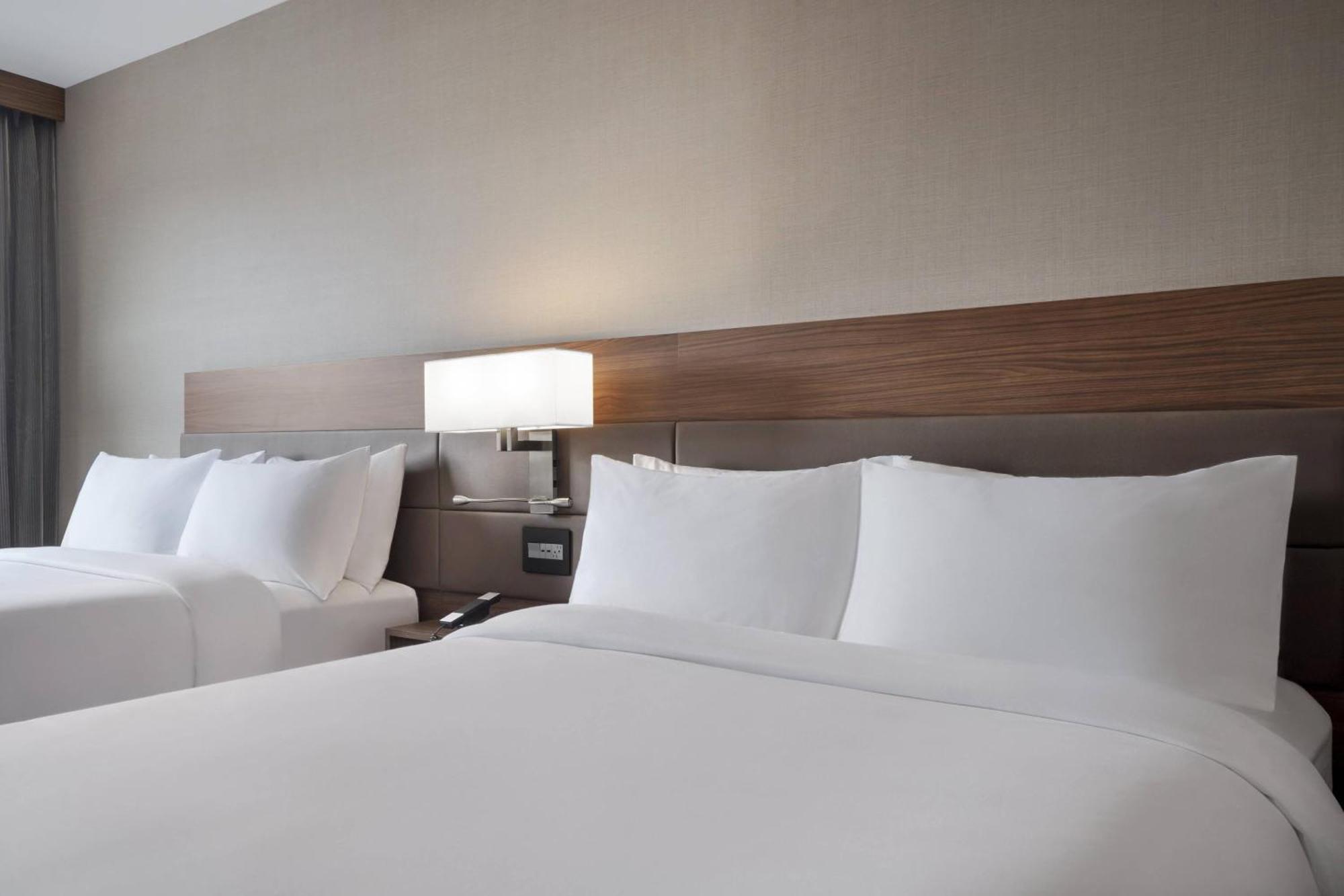 Ac Hotel By Marriott Louisville Downtown Esterno foto